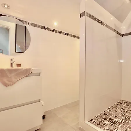 La Longere Deauville לינה וארוחת בוקר 3*