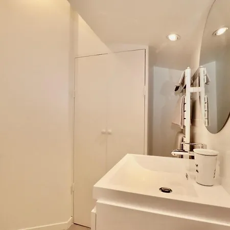 לינה וארוחת בוקר La Longere Deauville