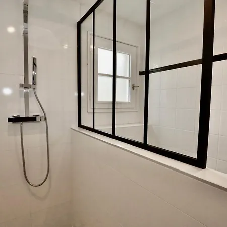 לינה וארוחת בוקר La Longere Deauville 3*