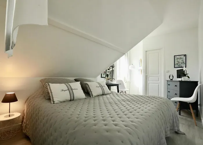 La Longere Deauville Nocleg ze śniadaniem 3*